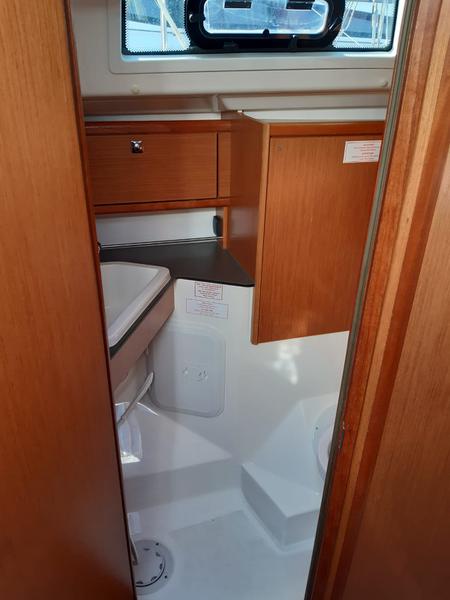 Book yachts online - sailboat - Bavaria Cruiser 34 - Olympia - rent