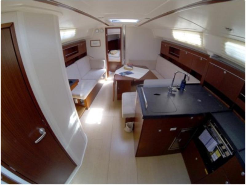 Book yachts online - sailboat - Hanse 385 - Amelie - rent