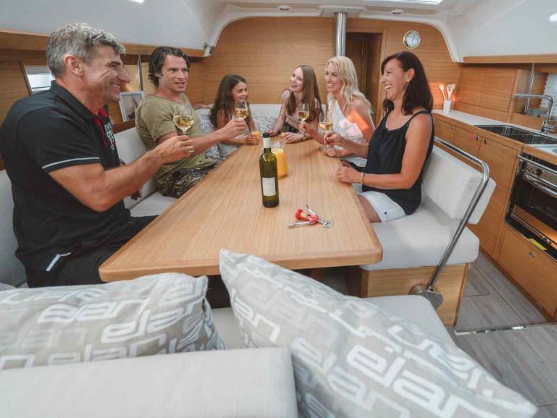 Book yachts online - sailboat - Elan Impression 45.1 - Marialen - rent