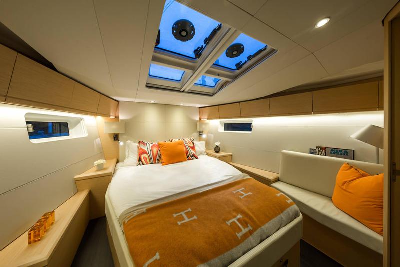 Book yachts online - sailboat - Jeanneau 54 - no name 2 - BLUE HULL, AC+GEN., UNDERWATER LIGHTS - rent