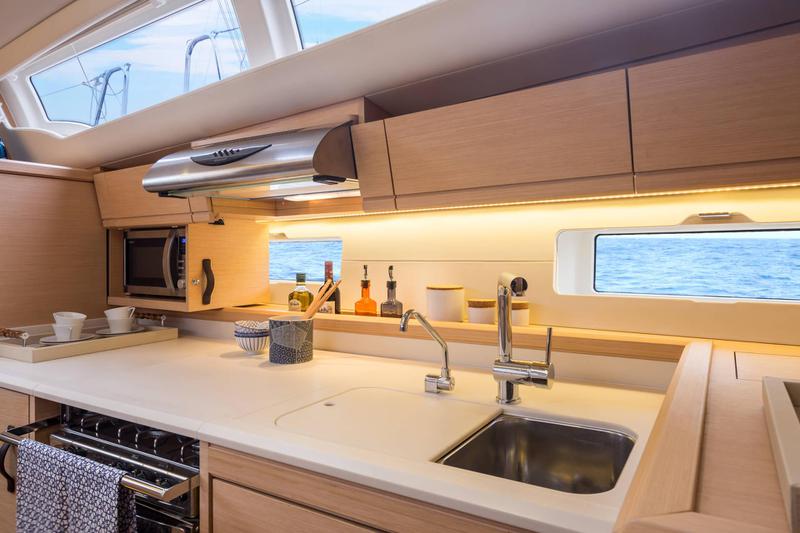 Book yachts online - sailboat - Jeanneau 54 - no name 3 - BLUE HULL, AC+GEN., UNDERWATER LIGHTS - rent