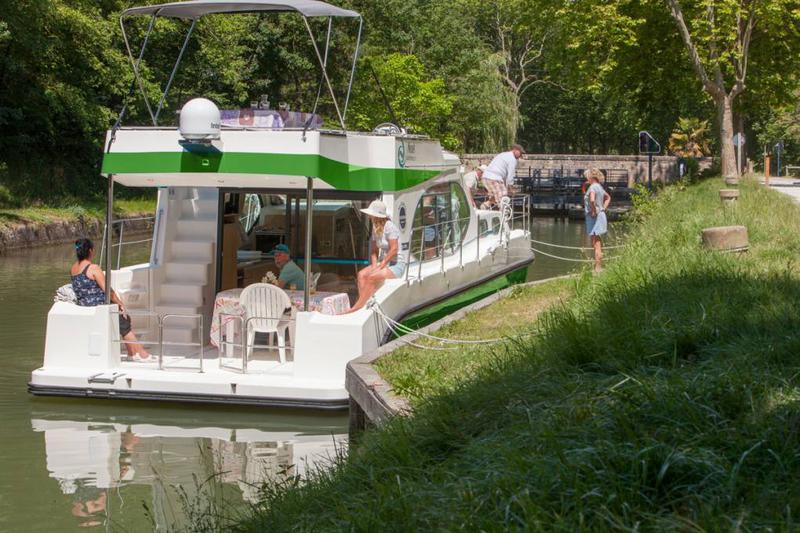 Book yachts online - motorboat - Quattro Fly C Green - SAVERNE FR - rent