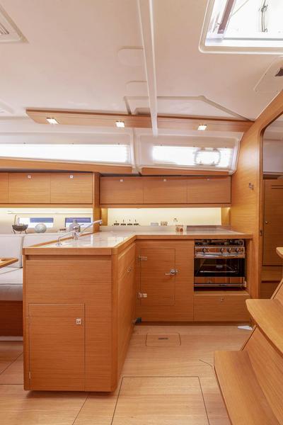 Book yachts online - sailboat - Dufour 390 Grand Large - Alex - rent