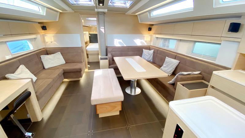 Book yachts online - sailboat - Hanse 548 - Endiva - rent