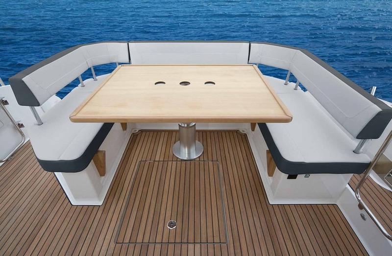 Book yachts online - motorboat - Bavaria S40 Coupe - Arcadia - rent