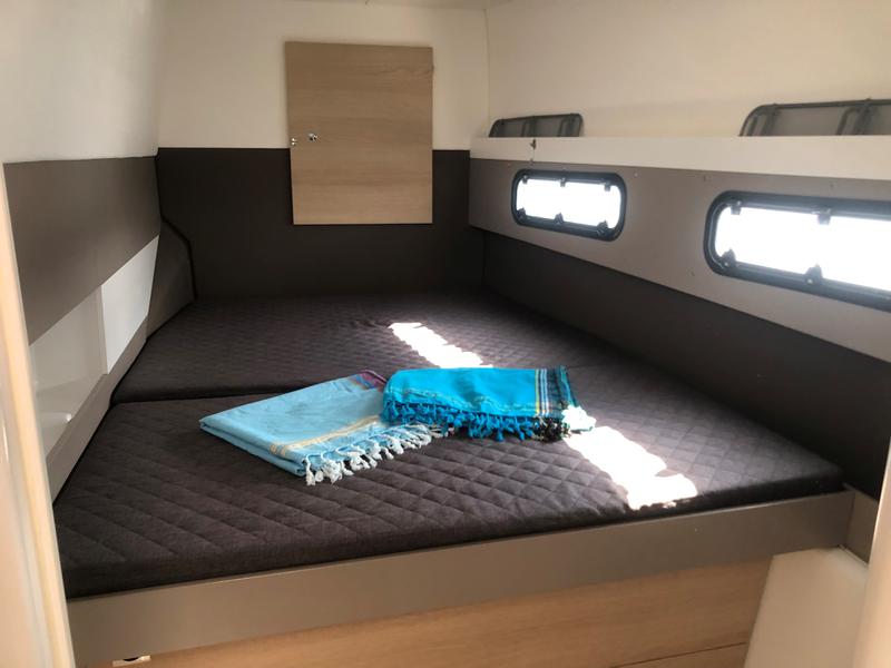 Book yachts online - catamaran - Bali 4.3 - Hogwarts - rent