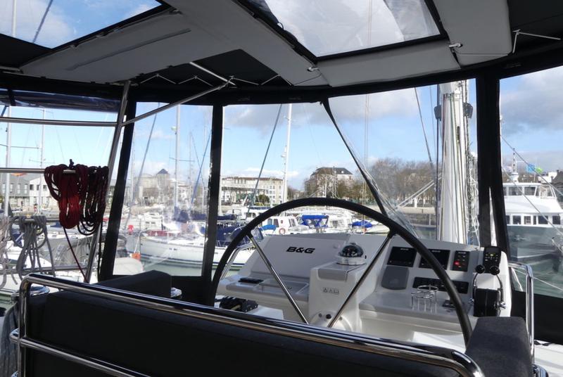 Book yachts online - catamaran - Lagoon 560 S2 - Samcat - rent