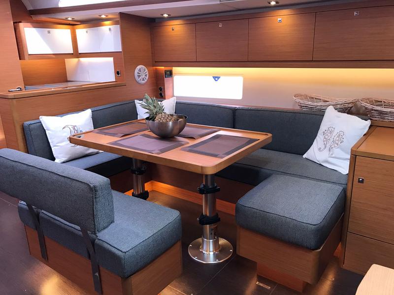 Book yachts online - sailboat - Dufour 470 Owner's version - Euphorbia - rent