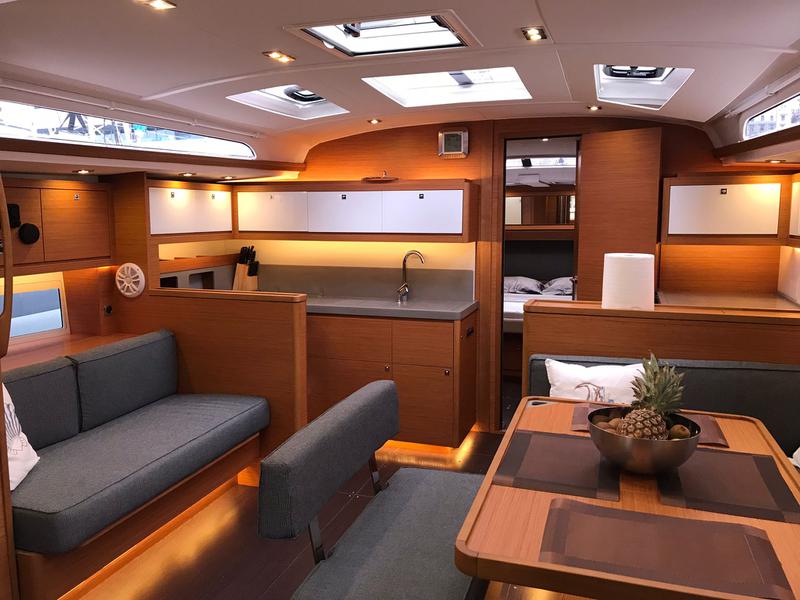 Book yachts online - sailboat - Dufour 470 Owner's version - Euphorbia - rent