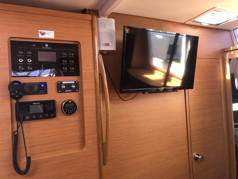 Book yachts online - sailboat - Dufour 530 - Edvige - rent