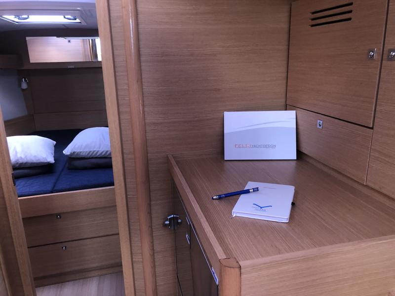 Book yachts online - sailboat - Dufour 430 Grand Large - Billywig - rent