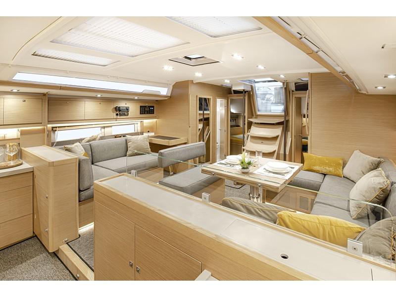 Book yachts online - sailboat - Dufour 530 (4 +1 CAB) - Sofia - rent
