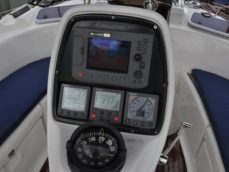 Book yachts online - sailboat - Bavaria 37 Cruiser - Alara 1 - rent