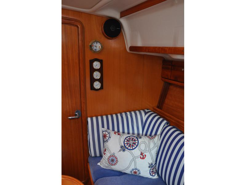 Book yachts online - sailboat - Bavaria 37 Cruiser - Alara 1 - rent