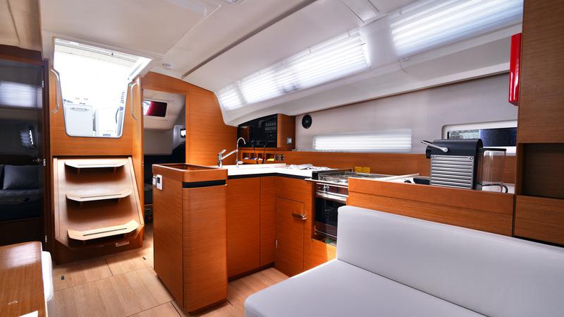 Book yachts online - sailboat - Sun Odyssey 410 - Sail Me - rent