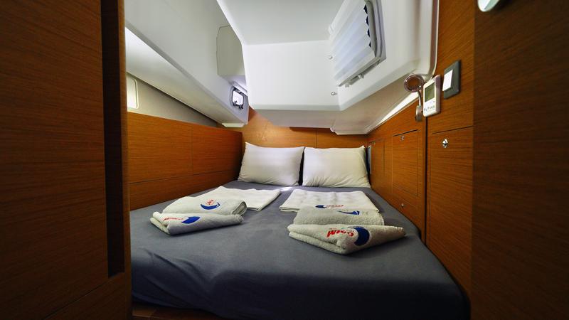 Book yachts online - sailboat - Sun Odyssey 410 - Sail Me - rent