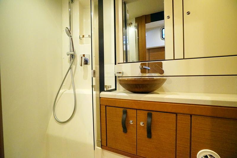 Book yachts online - sailboat - Jeanneau 64 - Freedom - rent