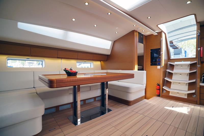 Book yachts online - sailboat - Jeanneau 64 - Freedom - rent