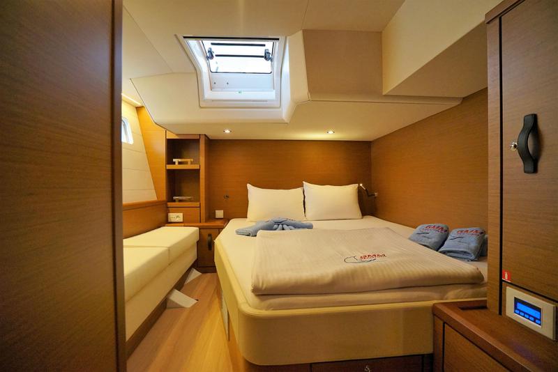 Book yachts online - sailboat - Jeanneau 64 - Freedom - rent