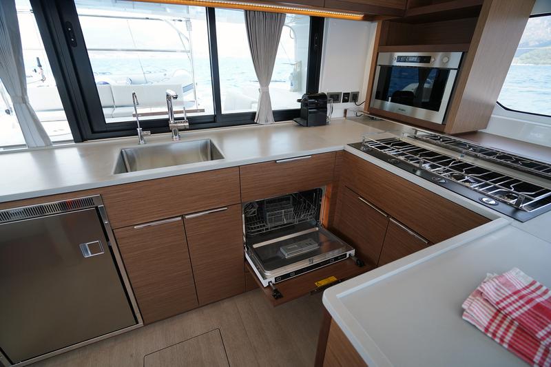 Book yachts online - catamaran - Lagoon 46 - Sweet Dream - rent