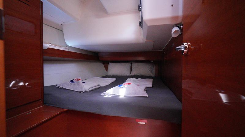 Book yachts online - sailboat - Dufour 460 Grand Large - Red Pepper - rent