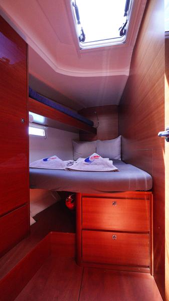 Book yachts online - sailboat - Dufour 460 Grand Large - Red Pepper - rent