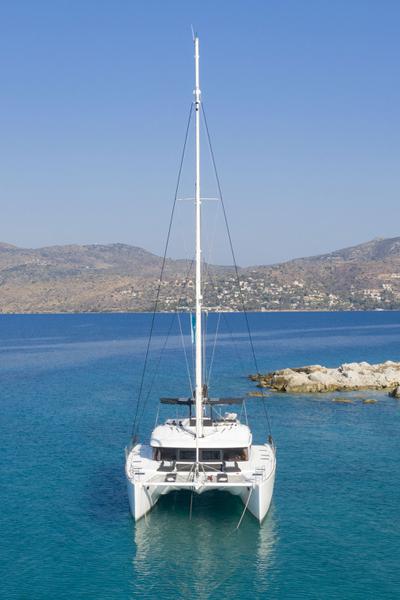 Book yachts online - catamaran - Lagoon 560 S2 - BOOM - rent