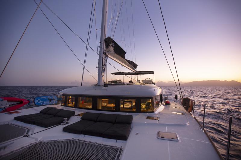 Book yachts online - catamaran - Lagoon 620 - PHANTOM - rent