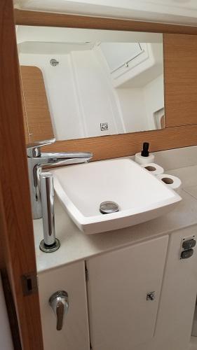 Book yachts online - sailboat - Dufour 360 2 Cabin - Ares - rent