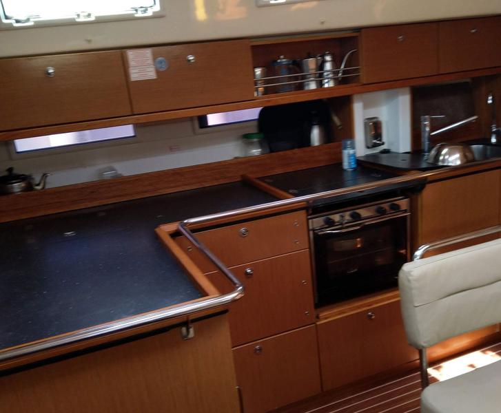 Book yachts online - sailboat - Bavaria 45 Cruiser - Esperos - rent