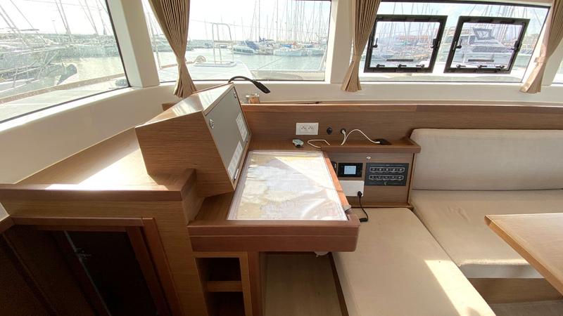 Book yachts online - catamaran - Lagoon 40 - Sunrise - rent