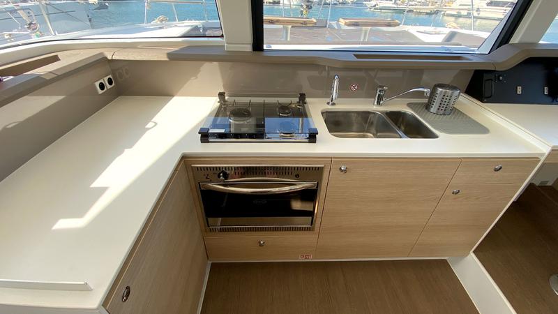 Book yachts online - catamaran - Bali 4.0 - Escape - rent