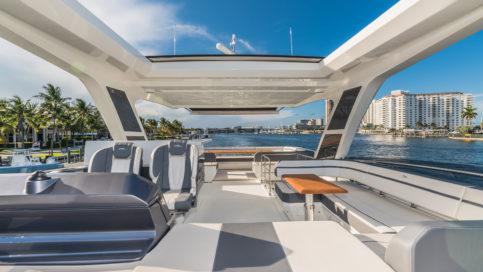 Book yachts online - motorboat - Galeon 680 Fly - Paradise - rent