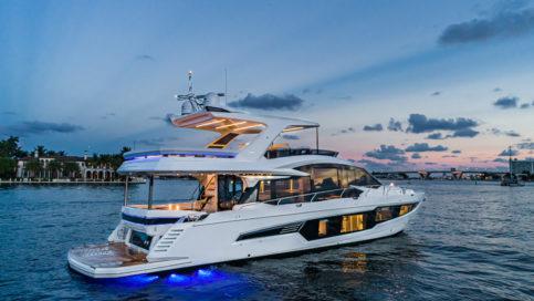 Book yachts online - motorboat - Galeon 680 Fly - Paradise - rent