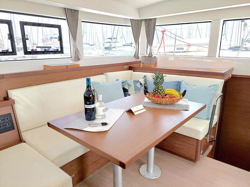 Book yachts online - catamaran - Lagoon 40 - CY-2 (Generator, A/C, Watermaker, Premium Amenities) - rent