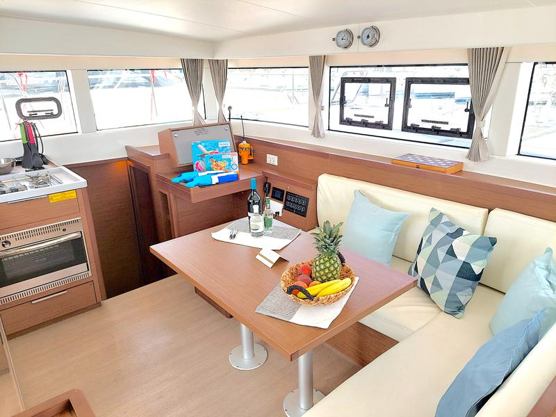 Book yachts online - catamaran - Lagoon 40 - CY-2 (Generator, A/C, Watermaker, Premium Amenities) - rent