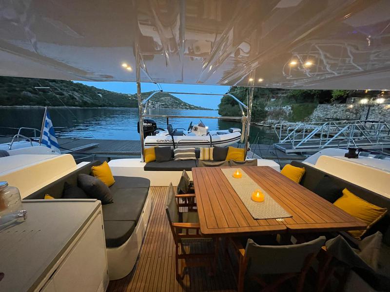 Book yachts online - catamaran - Lagoon 50 - OZELO Luxury Catamaran with Great Entertainment Pack - rent