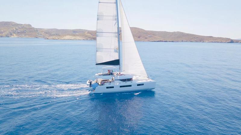 Book yachts online - catamaran - Lagoon 50 - OZELO Luxury Catamaran with Great Entertainment Pack - rent