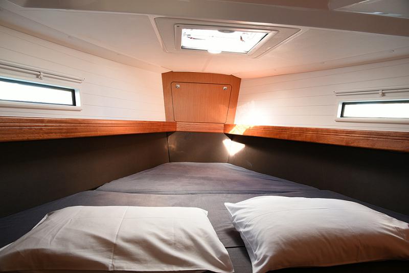 Book yachts online - sailboat - Bavaria 41 Cruiser - BAVARIA 41 CRUISER (2014) - ATH - rent