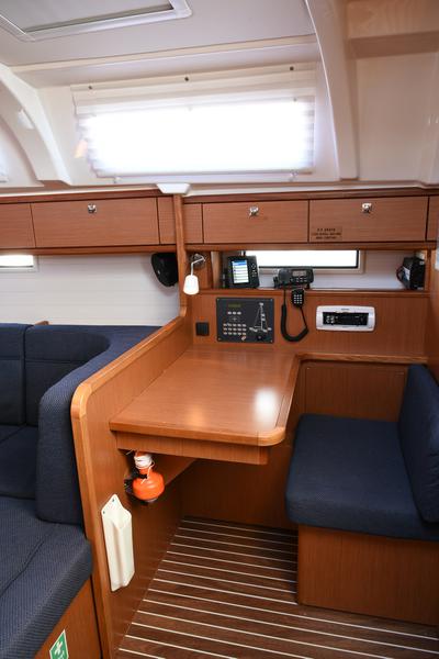 Book yachts online - sailboat - Bavaria 41 Cruiser - BAVARIA 41 CRUISER (2014) - ATH - rent