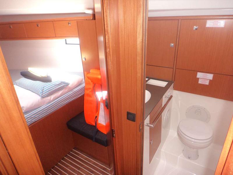 Book yachts online - sailboat - Bavaria 46 Cruiser - BAVARIA 46 CRUISER (2020) - MYK - rent