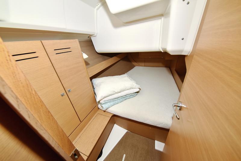 Book yachts online - sailboat - Dufour 382 - Wanderlust - rent