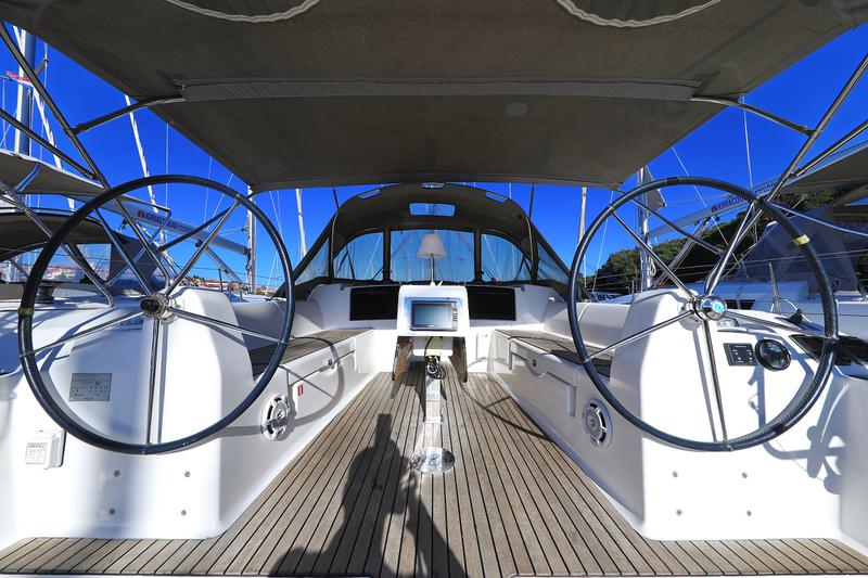 Book yachts online - sailboat - Dufour 382 - Wanderlust - rent