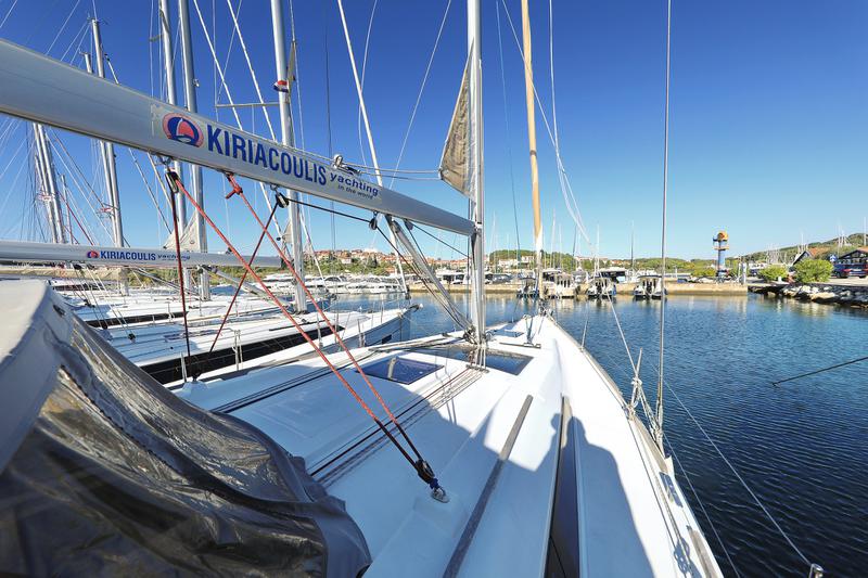 Book yachts online - sailboat - Dufour 382 - Wanderlust - rent