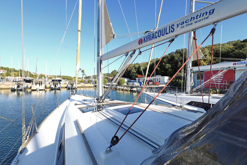 Book yachts online - sailboat - Dufour 382 - Wanderlust - rent