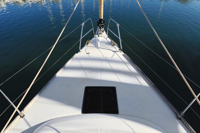 Book yachts online - sailboat - Dufour 412 - Eurus - rent