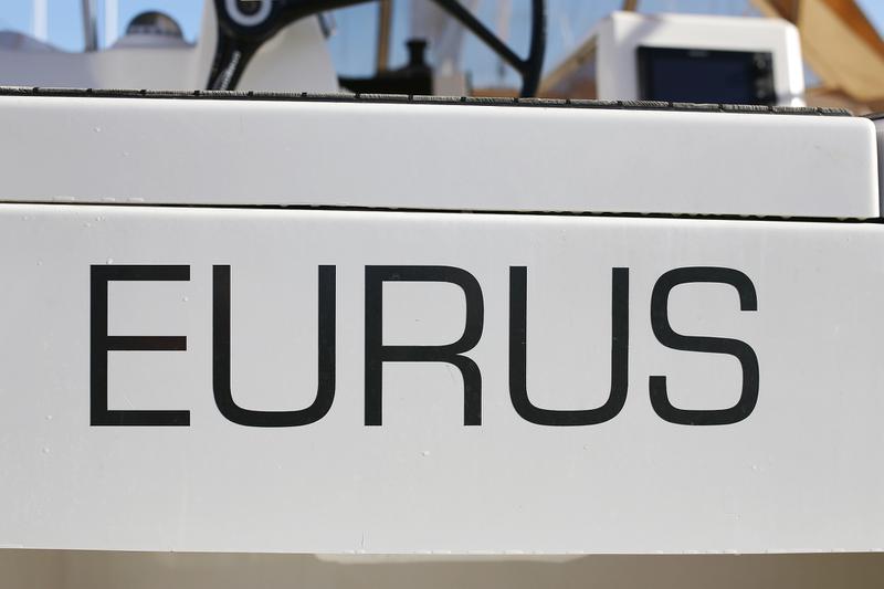 Book yachts online - sailboat - Dufour 412 - Eurus - rent