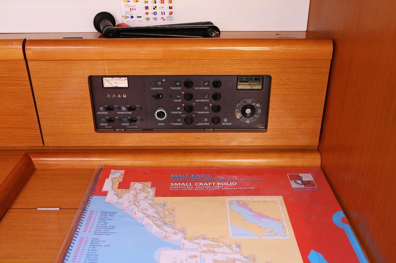 Book yachts online - sailboat - Dufour 382 - Sunset - rent