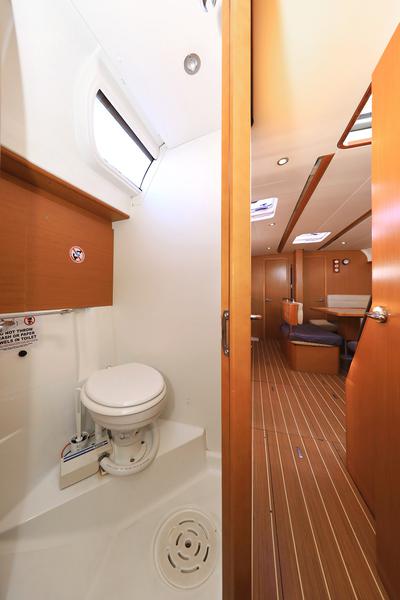 Book yachts online - sailboat - Dufour 382 - Sunset - rent