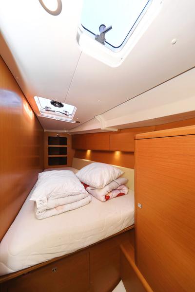 Book yachts online - sailboat - Dufour 382 - Sunset - rent